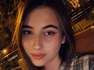 livecam LeiaFrost