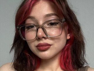 camslut naked LessyGrayce