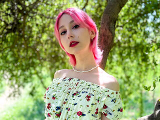 camgirl showing tits LiannStark