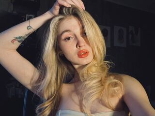 camwhore masturbating with dildo LilithTreasure