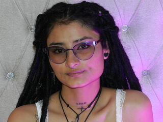 camslut showing pussy LilyRouset