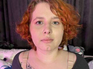 naked cam girl masturbating with sextoy LilyWill