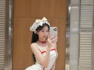 naked girl with live cam masturbating LilyYuan