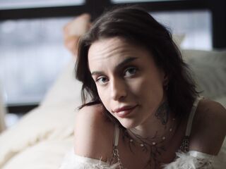 nude webcam girl photo LiviaSomberland