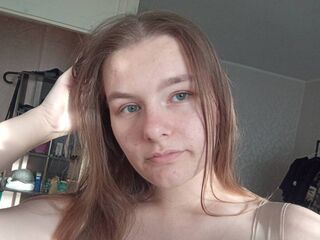 cam girl masturbating with dildo LucilleDeinert
