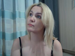 cam girl playing with sextoy LyndaHuppenbauer