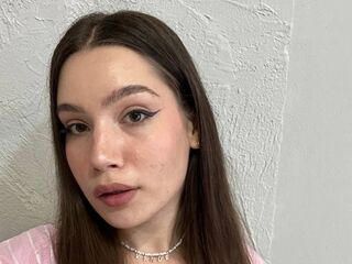 naked girl with webcam masturbating with vibrator LynnLee