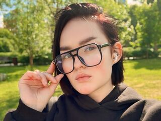 live chat room MarryLuginbill