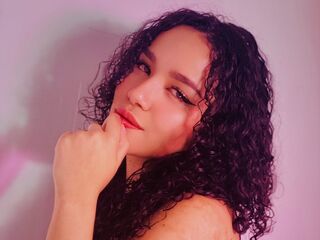 naughty camgirl masturbating with vibrator MedusaDelish