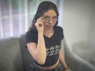 girl fingering pussy MelissaSkye