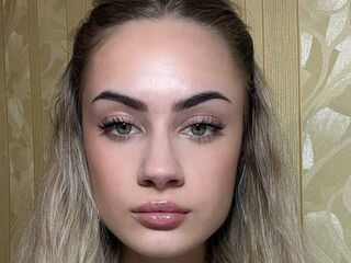 hot cam whore MellieSchultze