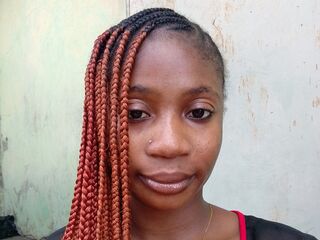 girl showing tits MirabelJoy