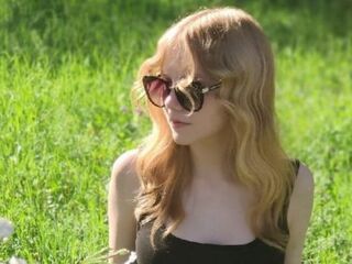 webcam striptease MirianTippett