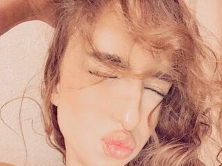 cybersex chatroom MyraRidler