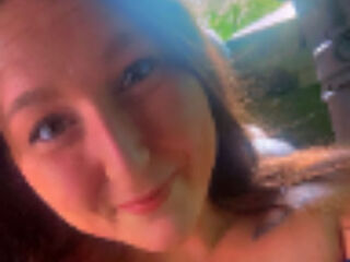 adult webcam chatroom NicoleR