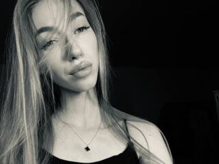 hot cam girl fingering NikkiTenerovich