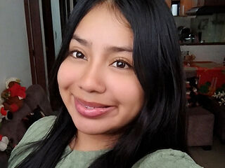 camslut showing pussy NoaBaker