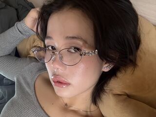 naked webcamgirl NoraSuzuki
