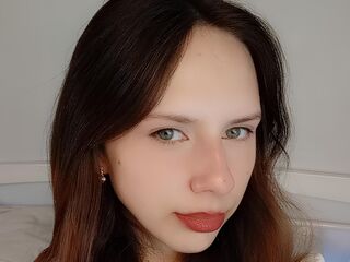 camwhore spreading pussy OdelinaBarris
