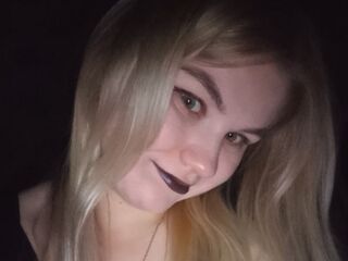 camgirl masturbating with dildo PearlSolomons