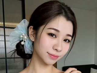 camgirl masturbating with sextoy QinWeiwei