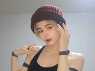 naughty webcamgirl RoxannCobio
