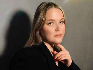 cam girl webcam SallySavage