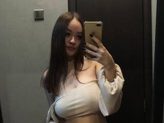 camgirl playing with dildo SantinaHeikes