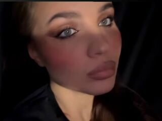 nude cam photo SeemaRedhouse