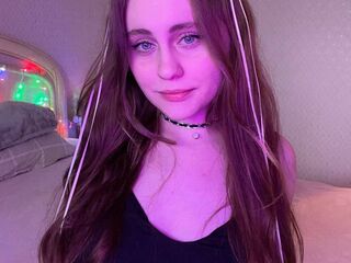 camgirl playing with vibrator SellyaHouston