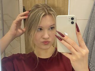 naked girl with cam SkyeDavi