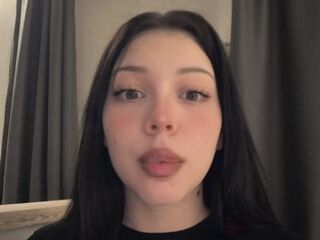 cam girl masturbating with dildo SofyPhia
