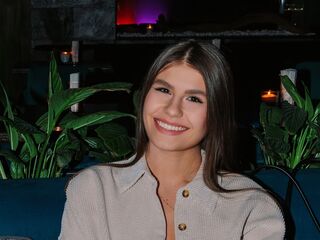 fingering webcamgirl picture TiaBeumer