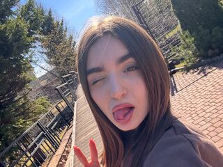 naked girl with cam masturbating ValarieZohn